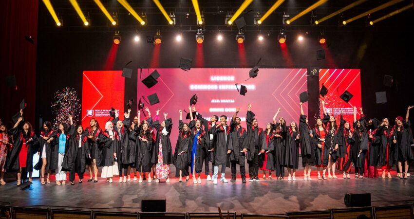 honoris student graduating